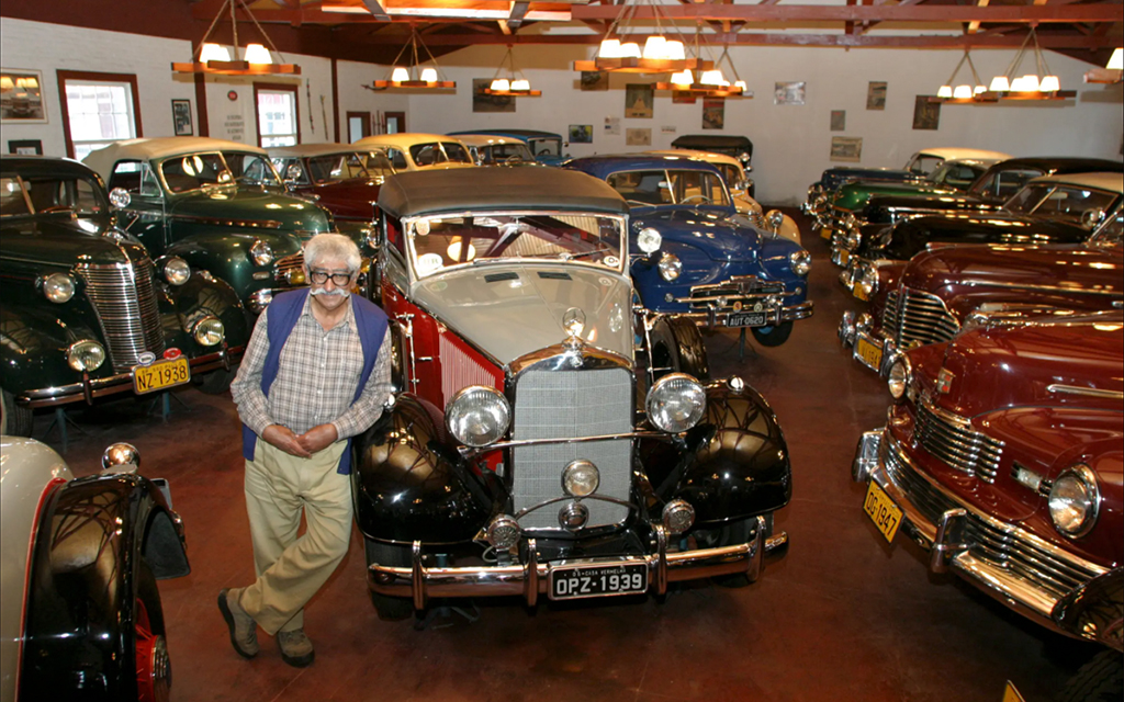 Coleções de carros de corrida antigos
